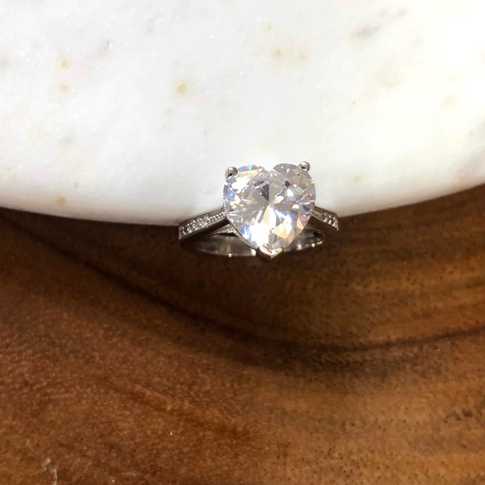 3 Carat Gold Plated Heart Shaped Solitaire Ring Size 6 - Picture 5 of 6